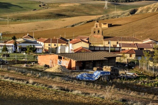 'La casita de paja' de Teo se alza en un privilegiado enclave.