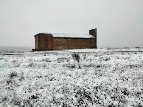 Paisaje nevado en Valderas