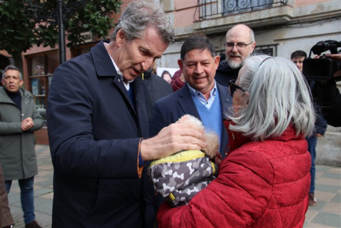 Las fotos de la visita de Feijóo a Valencia de Don Juan