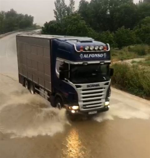Un río en la entrada de Valderas. Foto: Hernisa Fernández Borrego