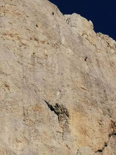 &iquest;Eres capaz de ver a los escaladores? La pared son 500 metros verticales