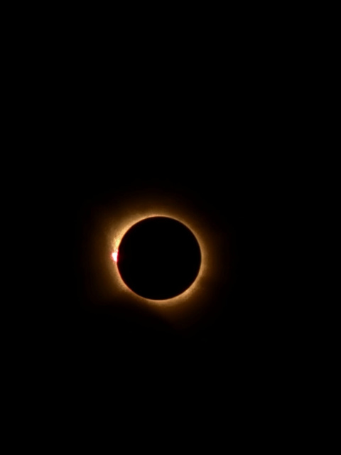 Todas las fotos del eclipse total 2026